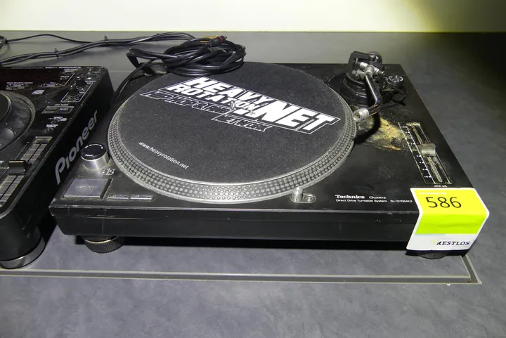 Technics Plattenspieler Modell: SL-1210MK2